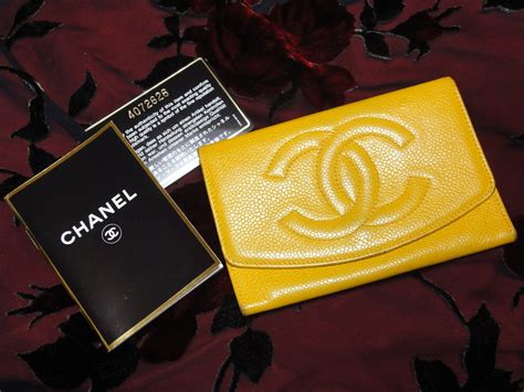 vintage Chanel wallet